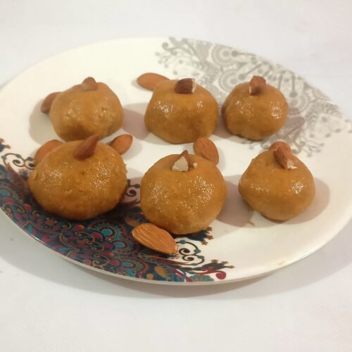 Besan ke Laddu Recipe